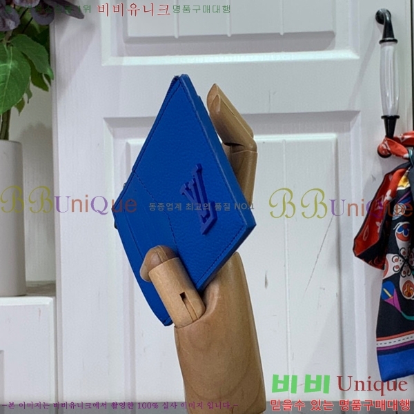 #���̺��� ���� ī�� Ȧ�� M82282-101