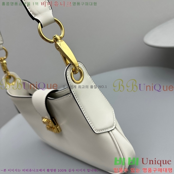 #�̿�̿� �ΰ� ��Ż ���� ȣ���� 5BC151-832