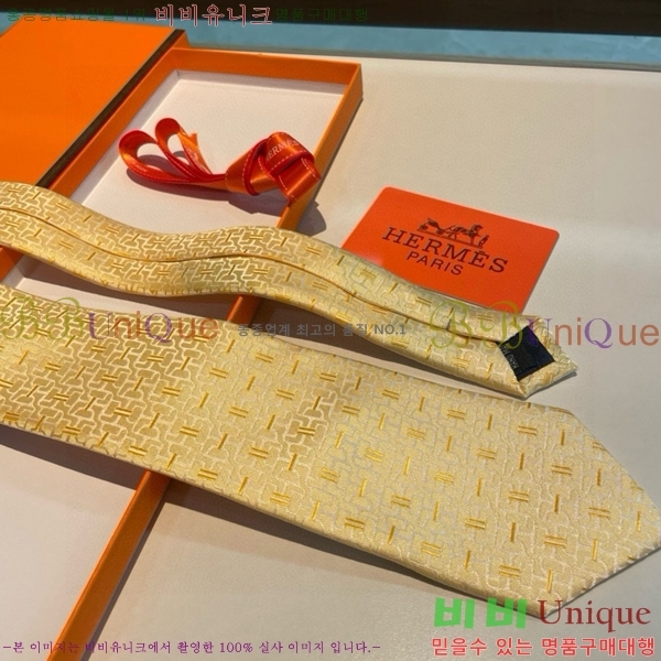 #�����޽� ��Ÿ�� HE555582-4