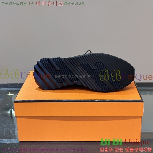 ���� �����޽� ����Ŀ�� HR599085-2