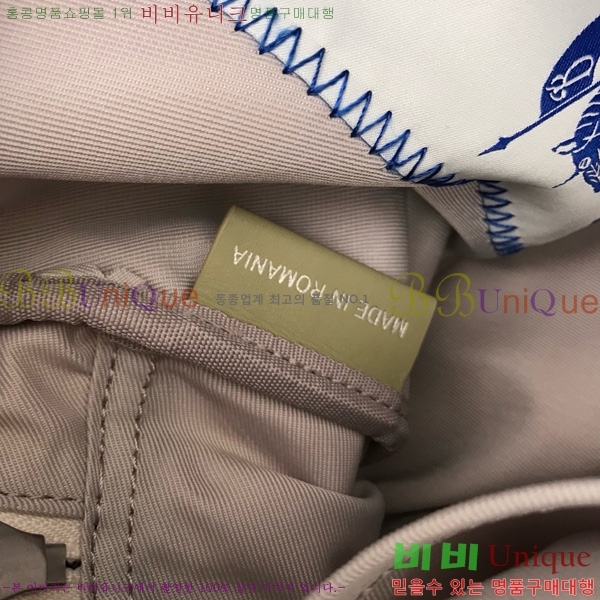 # ũ ũνٵ  81113881-102