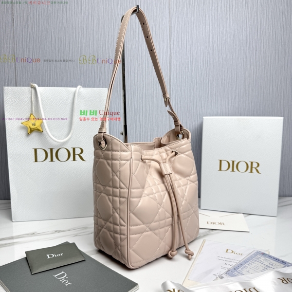 # D-Motion ̵  M2852-4-590롽