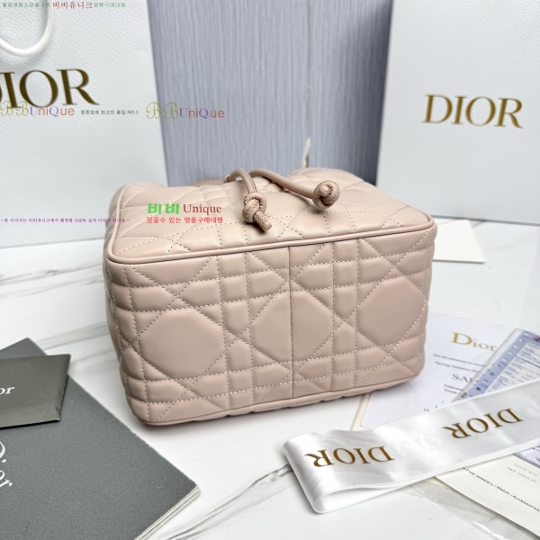 # D-Motion ̵  M2852-4-590롽