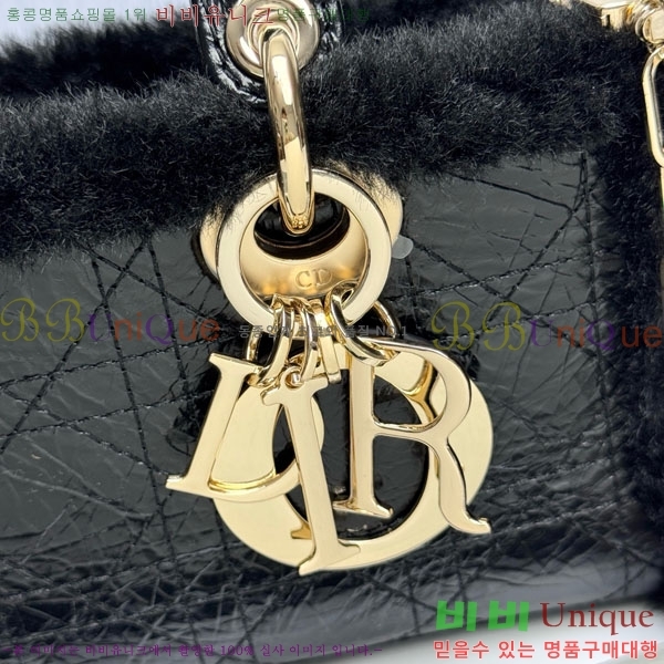 # ̵  ̹  M0613-2001