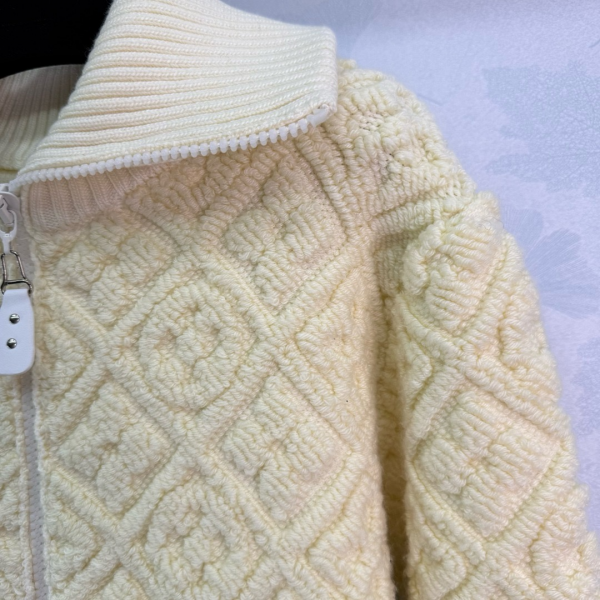 ���� ���̺��� ����� LV245042-1