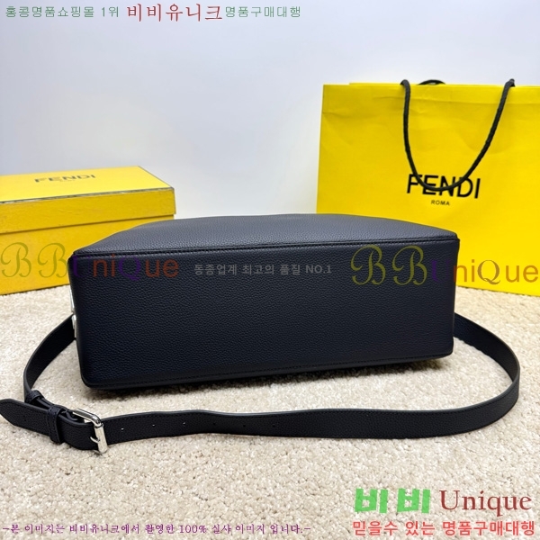 #  ΰ     7VA667-102