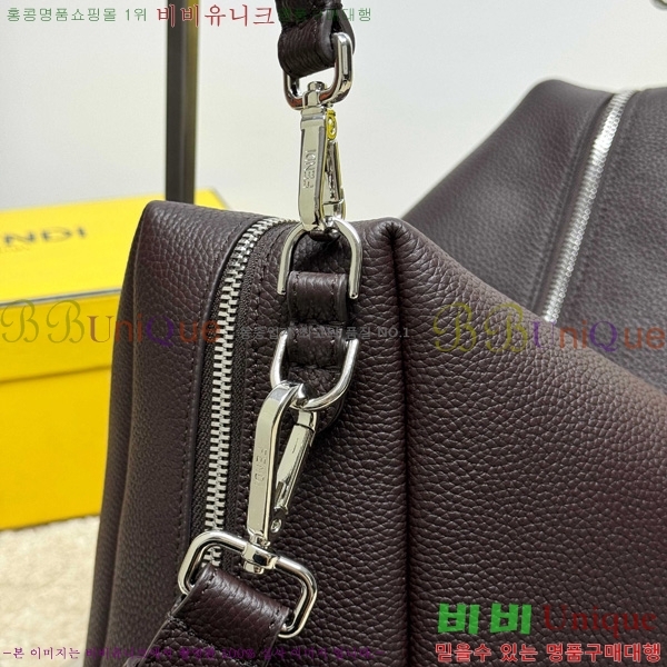 #  ΰ     7VA667-101