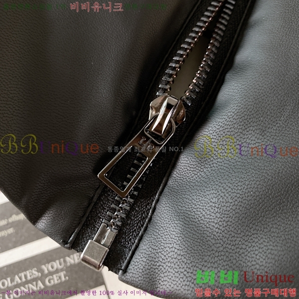 ���� �η�**�� �ٿ� �е� ���� LP5336174