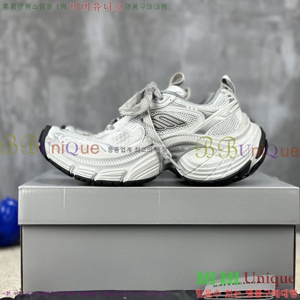 �߷��þư� 6XL Ʈ���̳� ����Ŀ�� BLA3568901