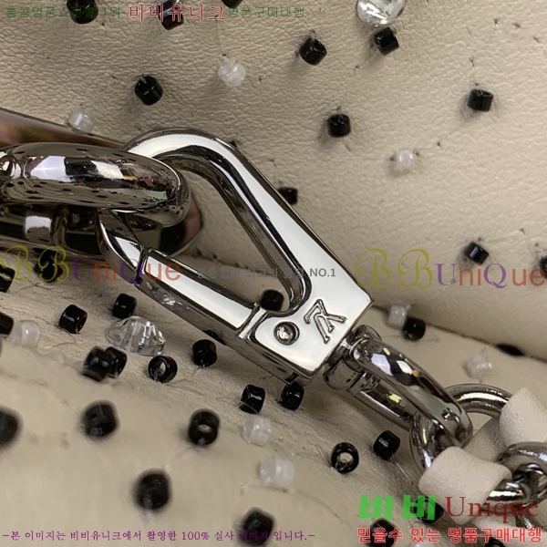 #���� ���� ��Ʈ�� īǶ�� BB M12977-301