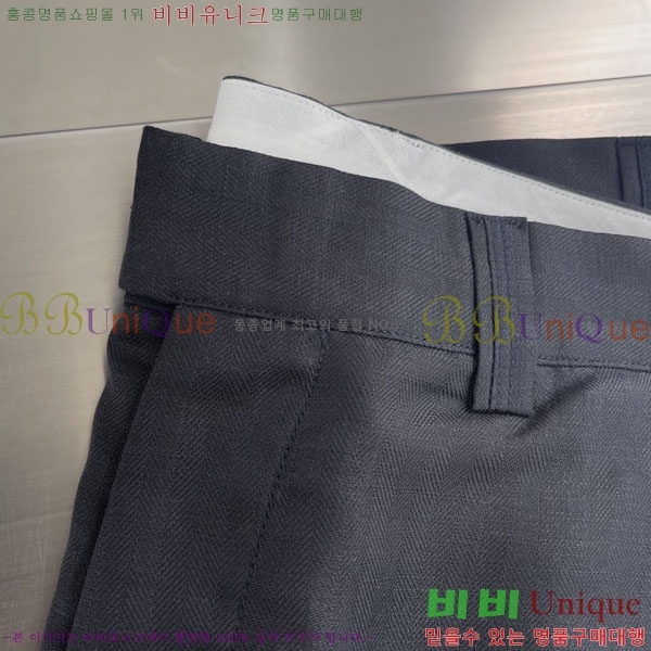 ���� ���ڷ� ��ġ�ڸ� �ݹ��� BC75668-2